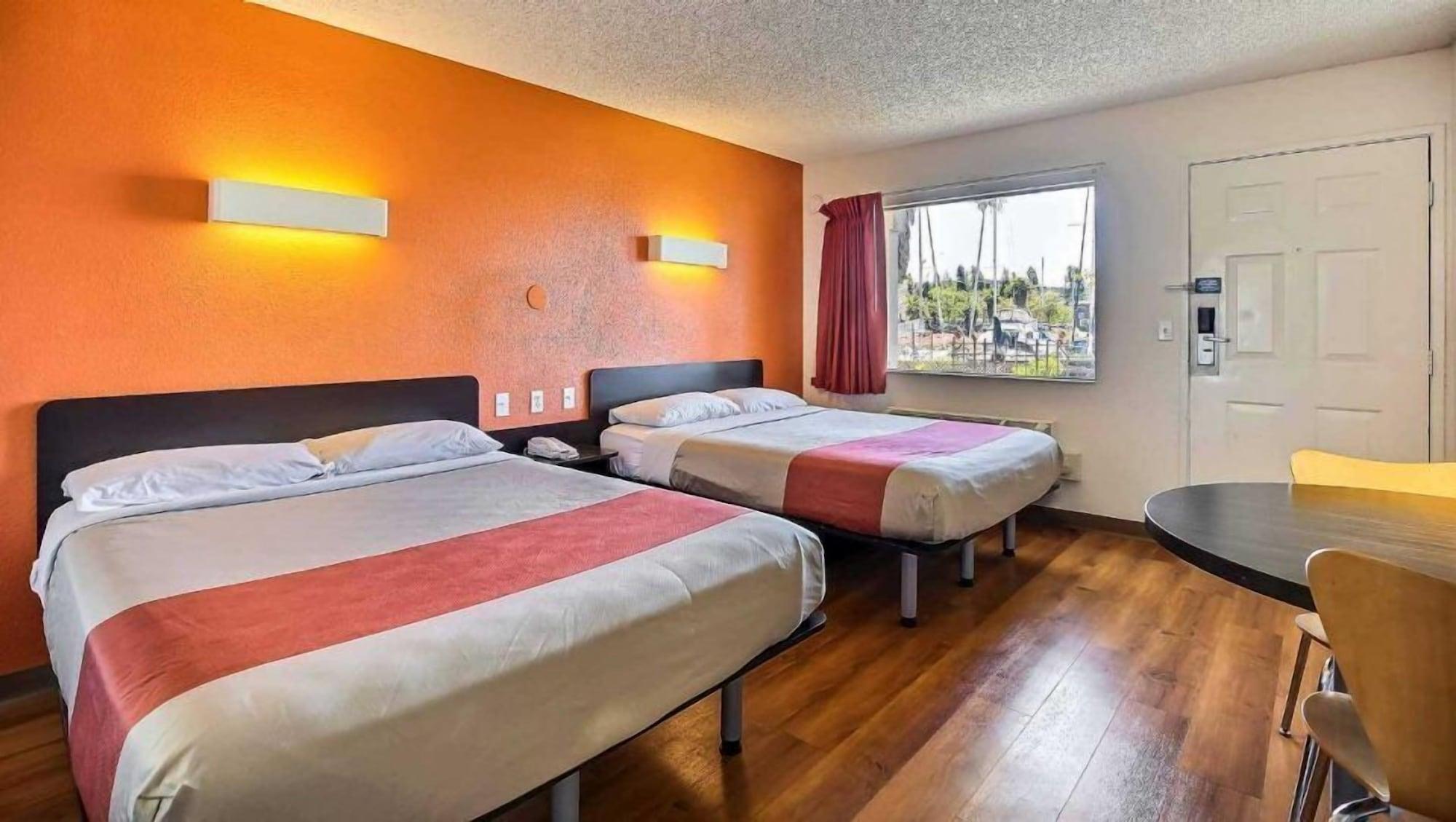 Motel 6-Oakland, Ca - Embarcadero Exteriör bild